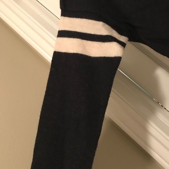 Sweater - Picture 3 of 4